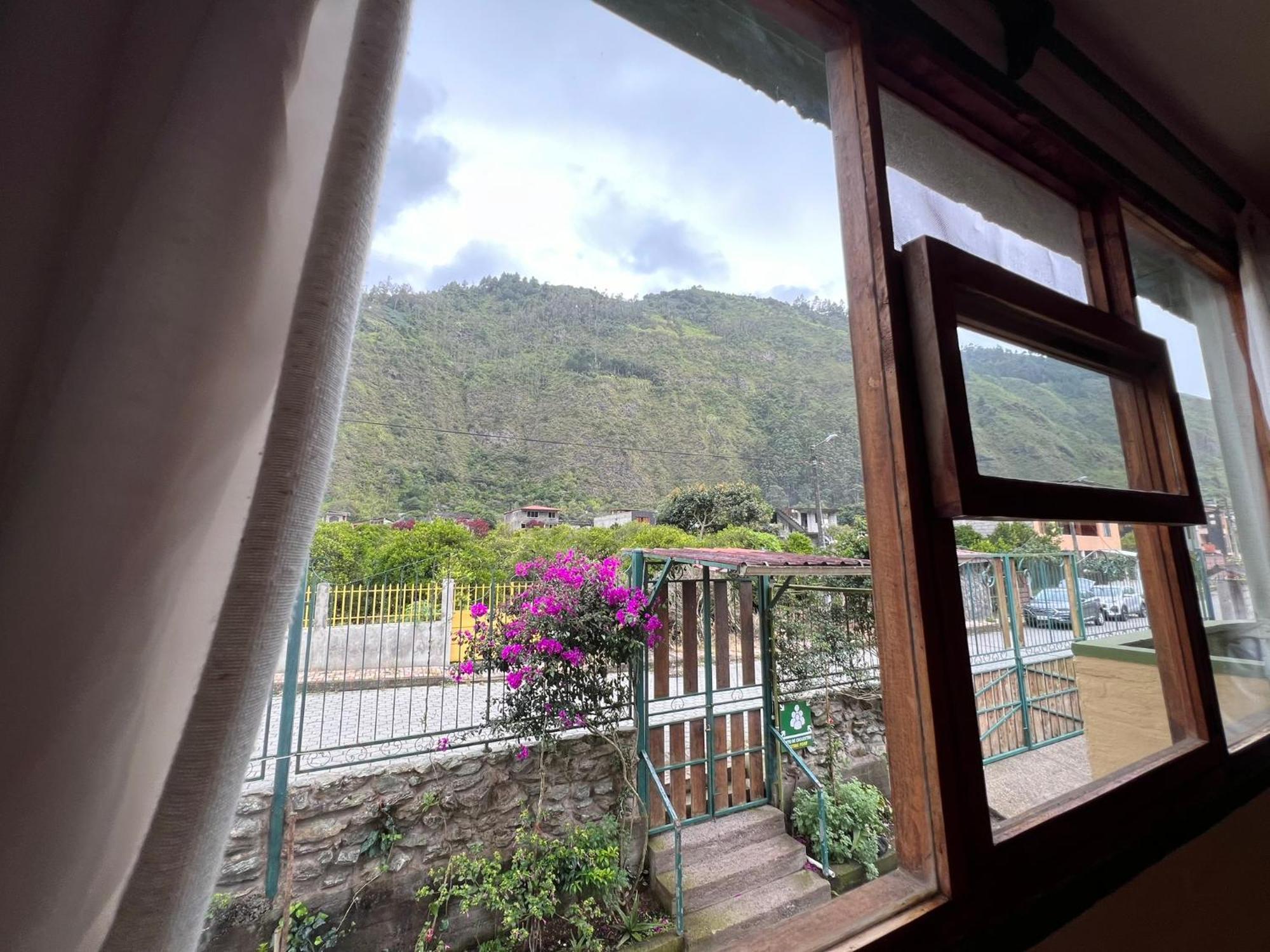 באניוס La Casa Verde Eco Guest House חדר תמונה