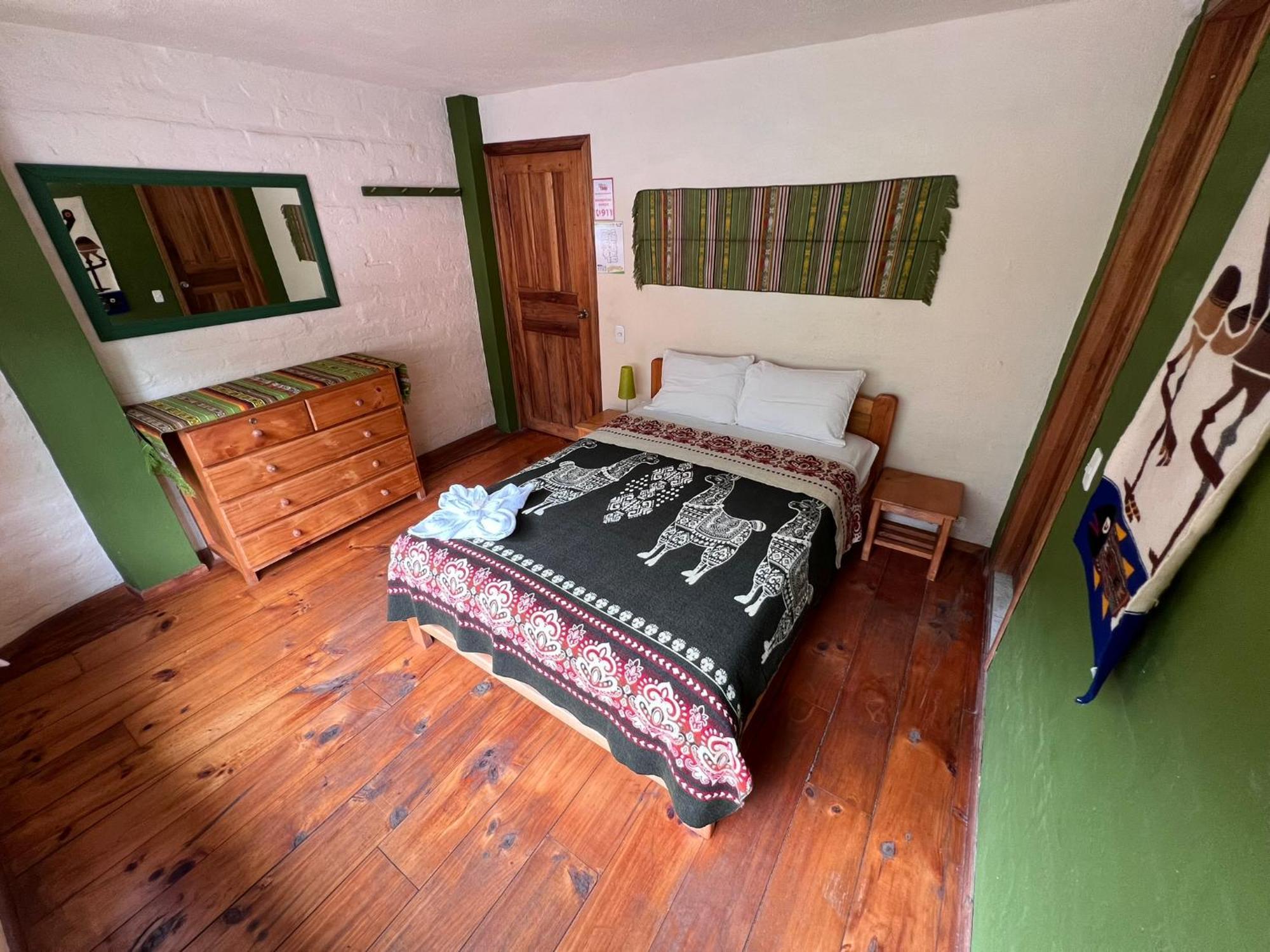 באניוס La Casa Verde Eco Guest House חדר תמונה